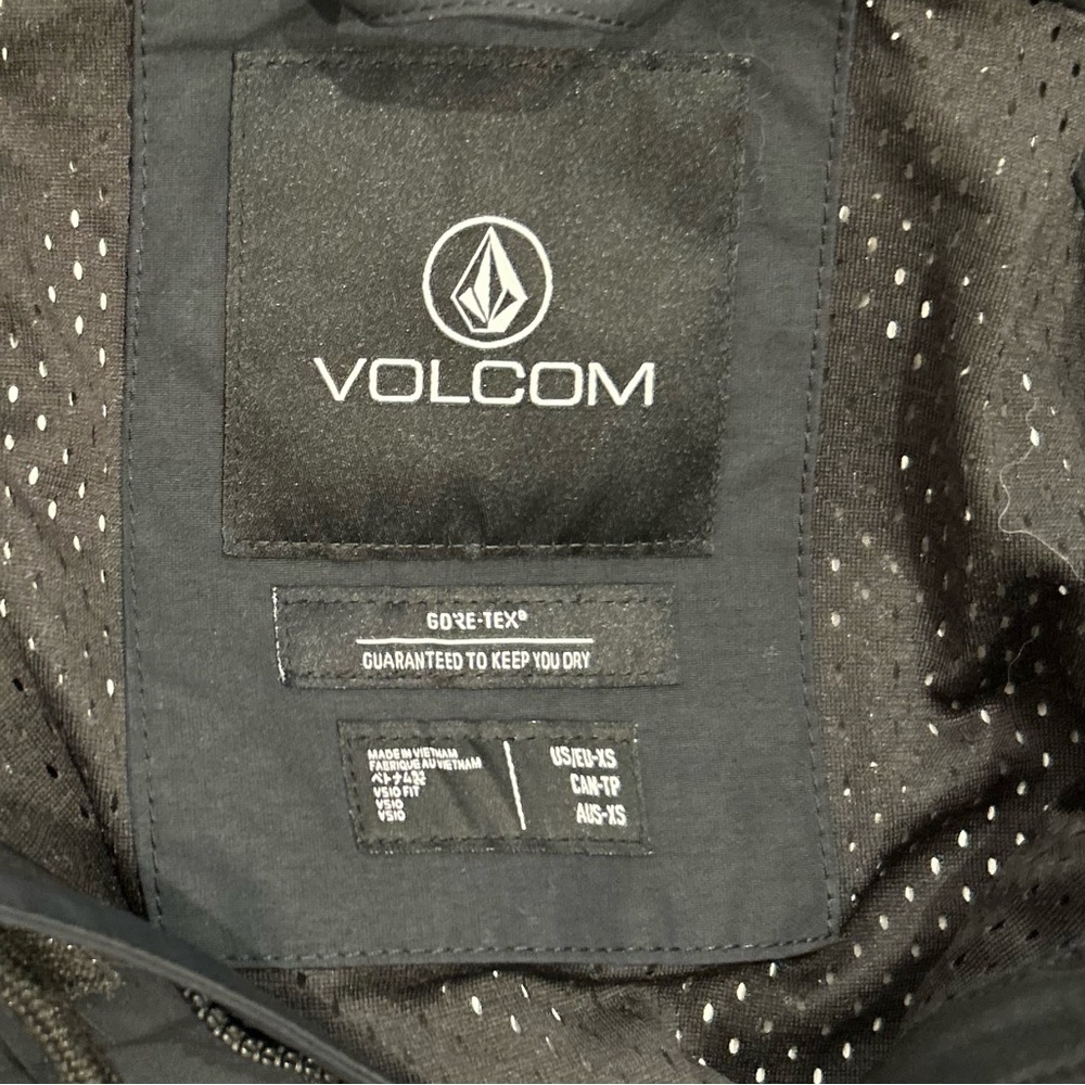 Volcom GORE-TEX Snowboard Jacket - Women's XS Black - Picture 5 of 6